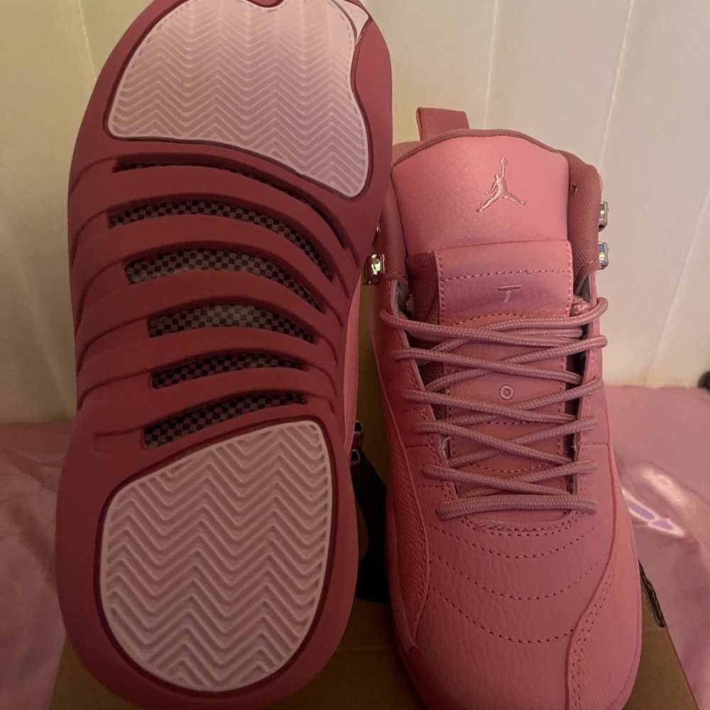 Jordan 12 Pearl Pink Sneakers - Picture 5 of 6